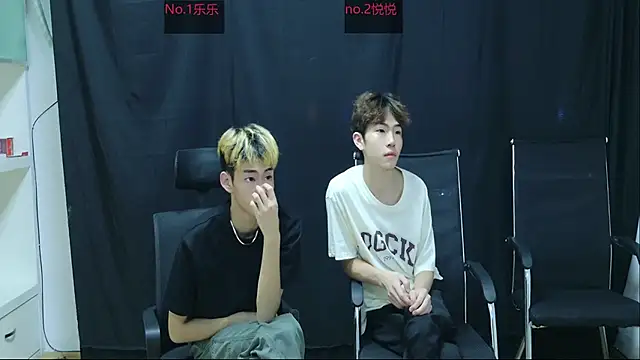 Excited-boys online show from October 2, 11:25 am