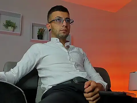 Tayler bennet  online show from September 23, 3:17 am