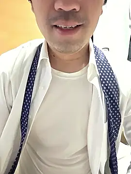 erosuke9 online show from April 27, 9:09 pm