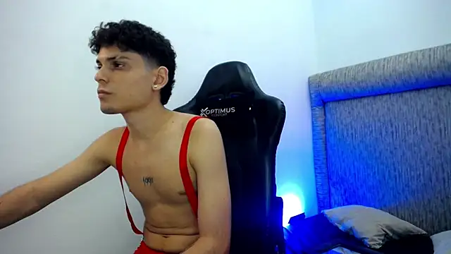 dilan hott  online show from February 7, 8:36 pm