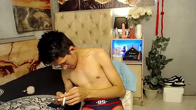 Snapshot of Skinny_CumLoader69 chatting on September 15, 6:20 pm Skinny CumLoader69 online show from September 15, 6:20 pm