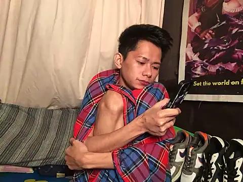 Skinny CumLoader69 online show from March 15, 9:43 pm