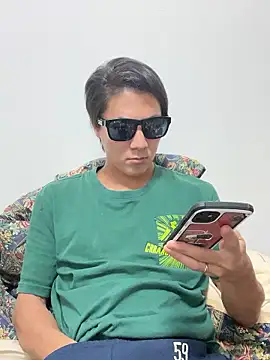 Snapshot of erokami36 chatting on September 19, 2:17 pm erokami36 online show from September 19, 2:17 pm