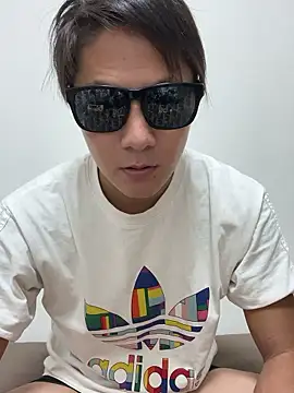 Snapshot of erokami36 chatting on September 8, 6:29 pm erokami36 online show from September 8, 6:29 pm
