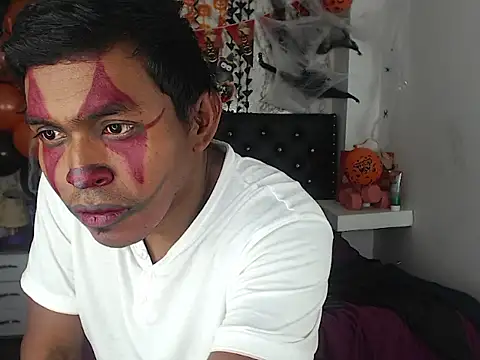 Snapshot of Adam_Morgan2 chatting on October 24, 7:43 am Adam Morgan2 online show from October 24, 7:43 am