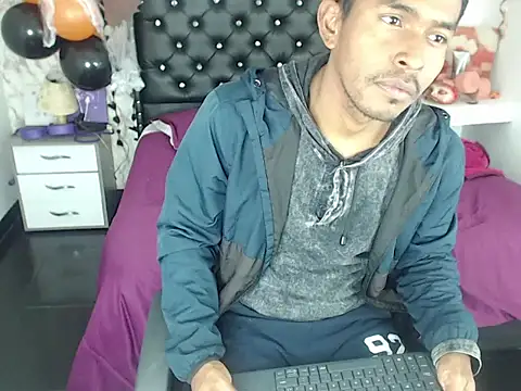 Snapshot of Adam_Morgan2 chatting on October 19, 5:34 am Adam Morgan2 online show from October 19, 5:34 am