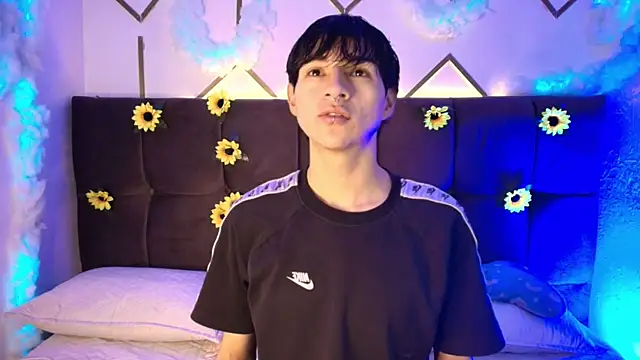 AleAurarashi online show from April 27, 12:24 pm