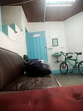  yefez online show from November 18, 6:33 pm