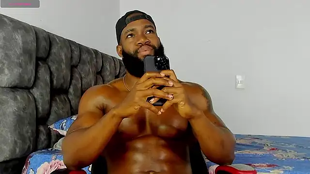 Snapshot of james_musclebbc chatting on September 10, 12:37 pm james musclebbc online show from September 10, 12:37 pm