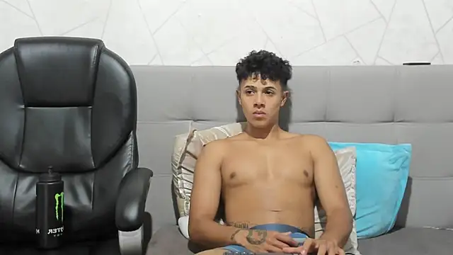 Alex Colton7 online show from November 25, 8:49 am