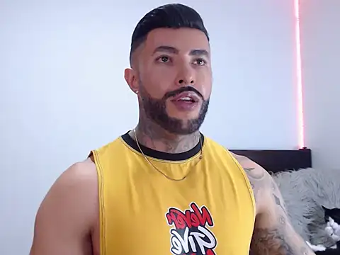 Snapshot of andrea_de_lucaa chatting on September 30, 2:40 am andrea de lucaa online show from September 30, 2:40 am