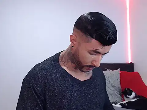 andrea de lucaa online show from November 25, 2:24 am