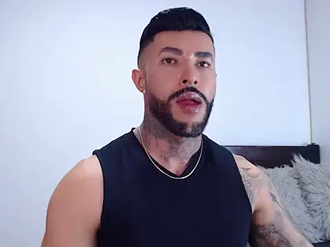Snapshot of andrea_de_lucaa chatting on October 8, 4:17 am andrea de lucaa online show from October 8, 4:17 am