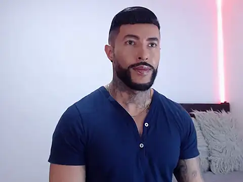 andrea de lucaa online show from October 26, 3:52 am