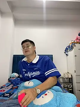 CamiloGonzales27 online show from October 1, 2:10 pm