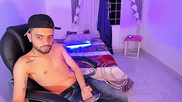 Jeremyy Boy online show from September 15, 5:31 am