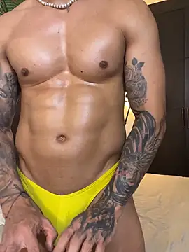 Snapshot of Tomy_maylon chatting on October 4, 7:29 pm Tomy maylon online show from October 4, 7:29 pm