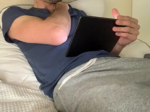 Just2Try online show from November 4, 8:21 pm