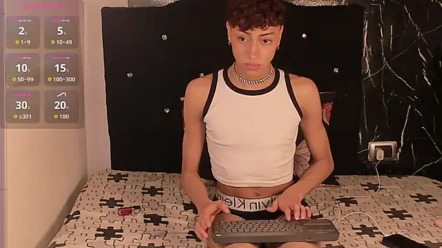 owen sexy25 online show from October 16, 8:06 pm