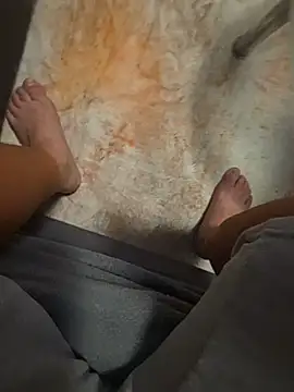 bigdicksklave online show from June 28, 1:39 pm