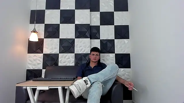 LiamCardona online show from September 13, 3:40 am