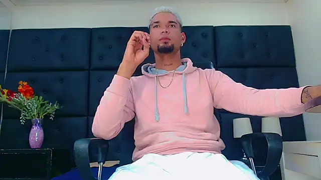 StivBigCock online show from October 22, 2:26 am