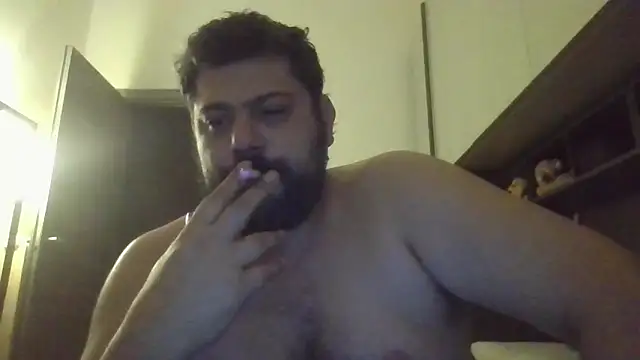 giuseppelovisi85 online show from October 15, 5:53 pm