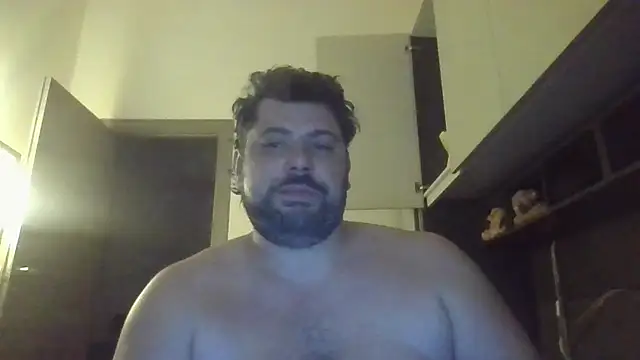 giuseppelovisi85 online show from October 18, 7:52 pm