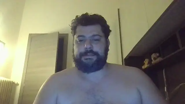 giuseppelovisi85 online show from October 16, 7:44 pm