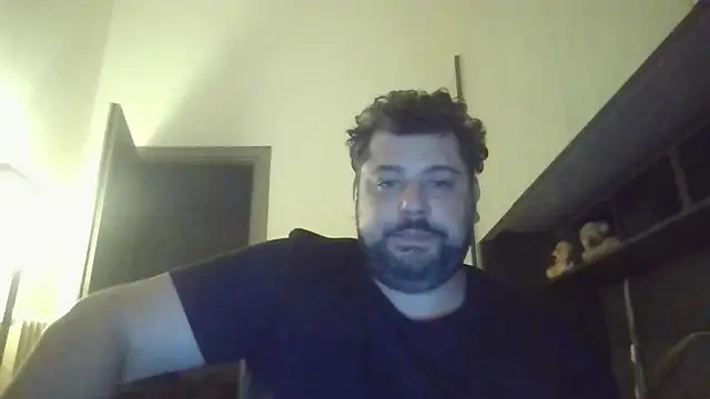 giuseppelovisi85 online show from October 17, 7:51 pm