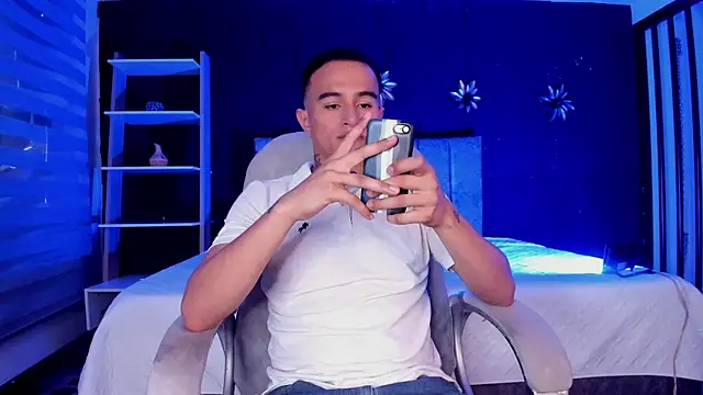 LiamDeep online show from April 28, 8:13 pm