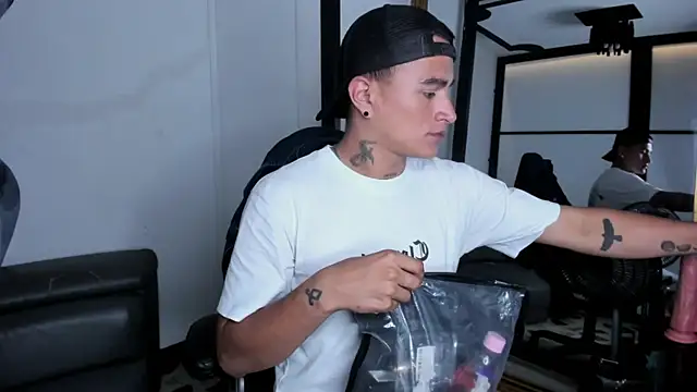 Snapshot of LiamDeep chatting on October 8, 8:13 pm LiamDeep online show from October 8, 8:13 pm