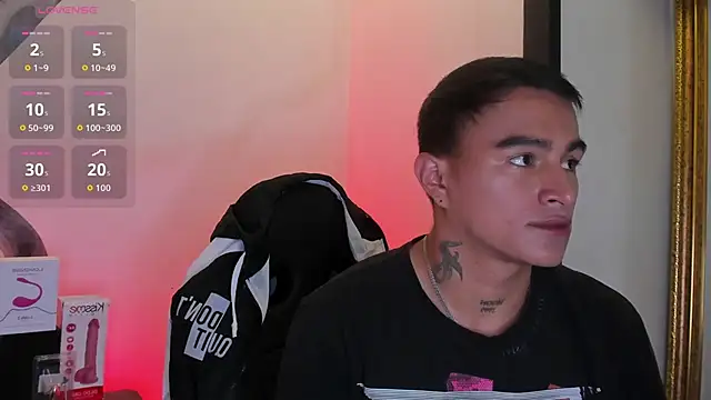 Snapshot of LiamDeep chatting on October 14, 9:00 pm LiamDeep online show from October 14, 9:00 pm