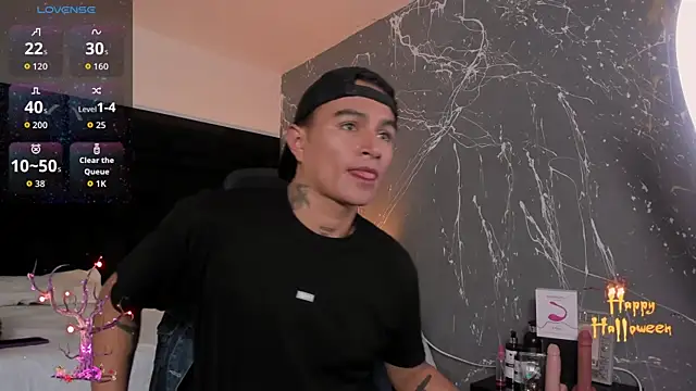 Snapshot of LiamDeep chatting on October 16, 9:12 pm LiamDeep online show from October 16, 9:12 pm