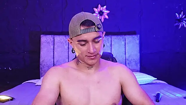 LiamDeep online show from June 26, 11:51 pm