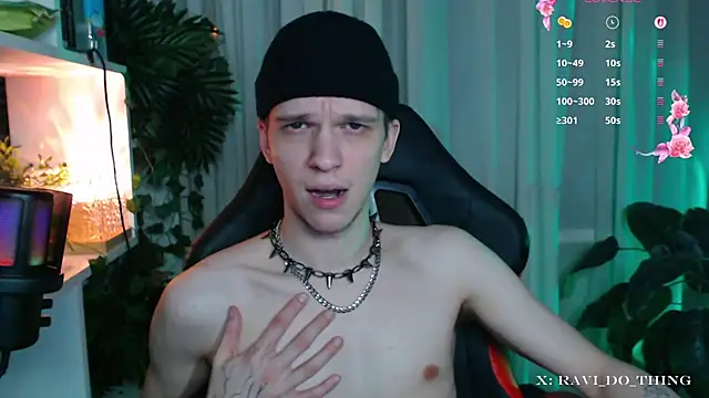 frozen boy online show from November 14, 4:41 pm