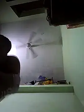 aisallam123 online show from October 31, 7:28 pm