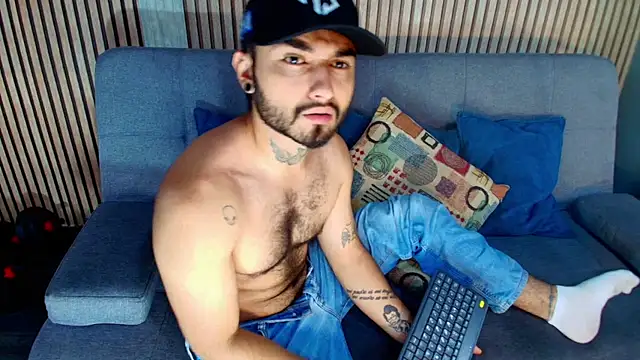 AntoineMoretti online show from September 16, 7:47 pm