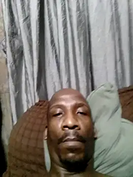 Snapshot of longdickson12345 chatting on October 27, 2:47 am longdickson12345 online show from October 27, 2:47 am