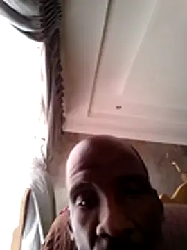 Snapshot of longdickson12345 chatting on October 28, 7:33 am longdickson12345 online show from October 28, 7:33 am