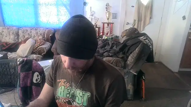 Snapshot of Poundtown1226 chatting on September 10, 2:16 pm Poundtown1226 online show from September 10, 2:16 pm