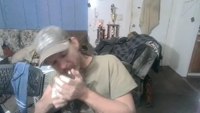 Snapshot of Poundtown1226 chatting on September 20, 3:28 am Poundtown1226 online show from September 20, 3:28 am