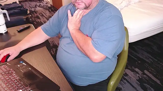 Snapshot of big_teddy98 chatting on October 11, 4:22 pm big teddy98 online show from October 11, 4:22 pm