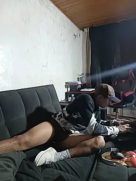 imalejoromero online show from May 13, 2:41 am