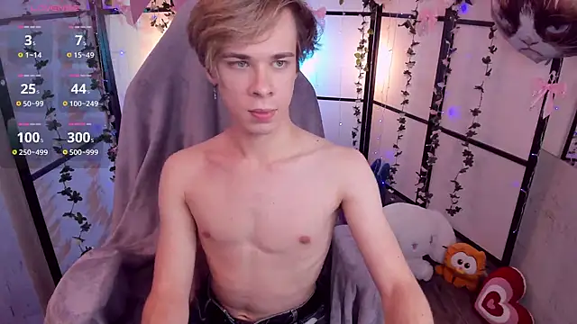 Snapshot of Santo_ni chatting on October 2, 8:35 pm Santo ni online show from October 2, 8:35 pm