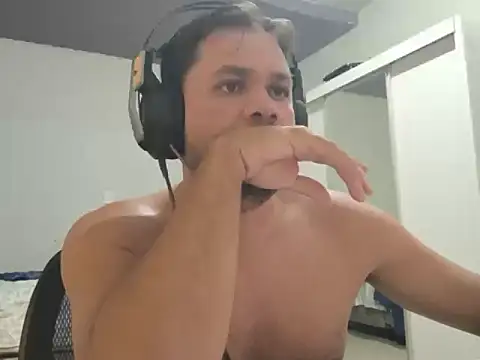 Miguelion2308 online show from May 17, 1:47 am