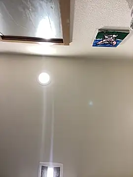 brileysmith0 online show from April 1, 8:39 pm