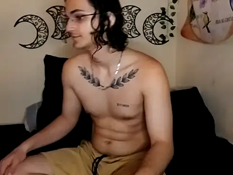 In Helio online show from November 24, 9:05 pm