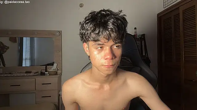 OopsAgain  online show from June 20, 9:31 pm