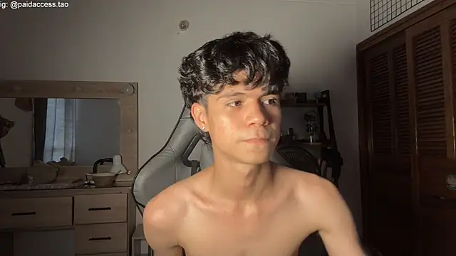 OopsAgain  online show from June 21, 9:42 pm
